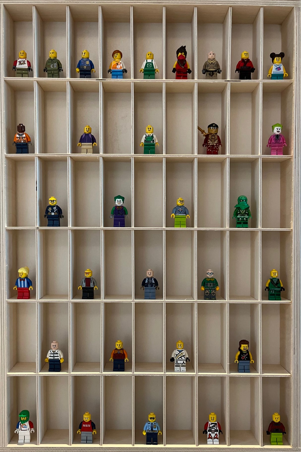 Setlåda med 54 fack för leksaksbilar och småsaker