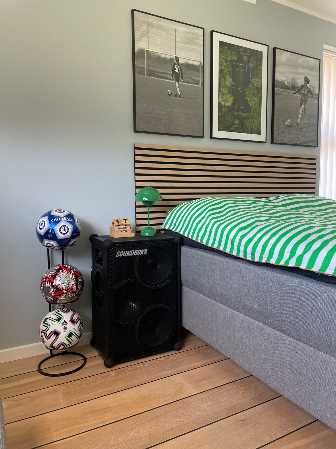 Boldholder / organizer til 3 sportsbolde - Lukaki.dkBoldholder / organizer til 3 sportsbolde