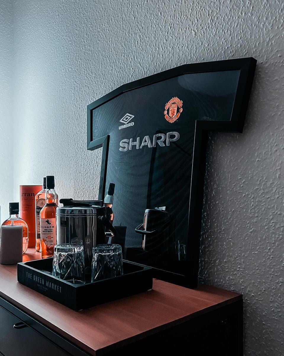 UMBRA T-shirt ramme med fodboldtrøje indrammet