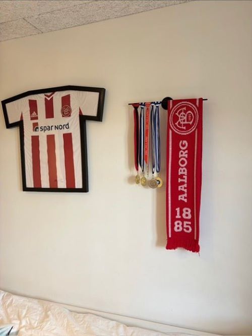 1 Boldholder + 1 Medaljeholder + 1 Pudebetræk - Lukaki.dk