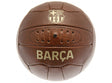 FC Barcelona Fodbold i retro look og boldholder til væg (inkl. sorte skruer) - Lukaki.dk