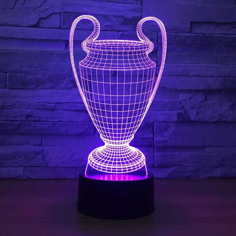 Fodbold lampe med pokal 3D - Lyser i 7 farver - Lukaki.dkFodbold lampe med pokal 3D - Lyser i 7 farver