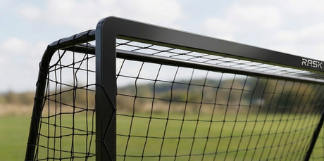 Fotbollsmål 300x200 cm i svart stål