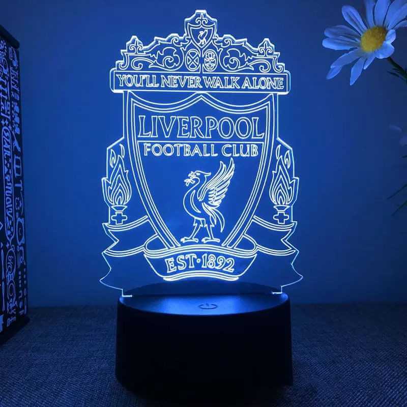 Liverpool 3D Fodbold lampe - Lyser i 7 farver - Lukaki.dkLiverpool 3D Fodbold lampe - Lyser i 7 farver