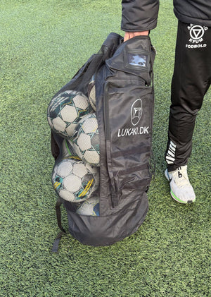 Boldsæk 18–20 bolde – Rygsæk med skulderstropper, ekstra rum, navnelomme & karabinhage - Lukaki.dkBoldsæk 18–20 bolde – Rygsæk med skulderstropper, ekstra rum, navnelomme & karabinhage
